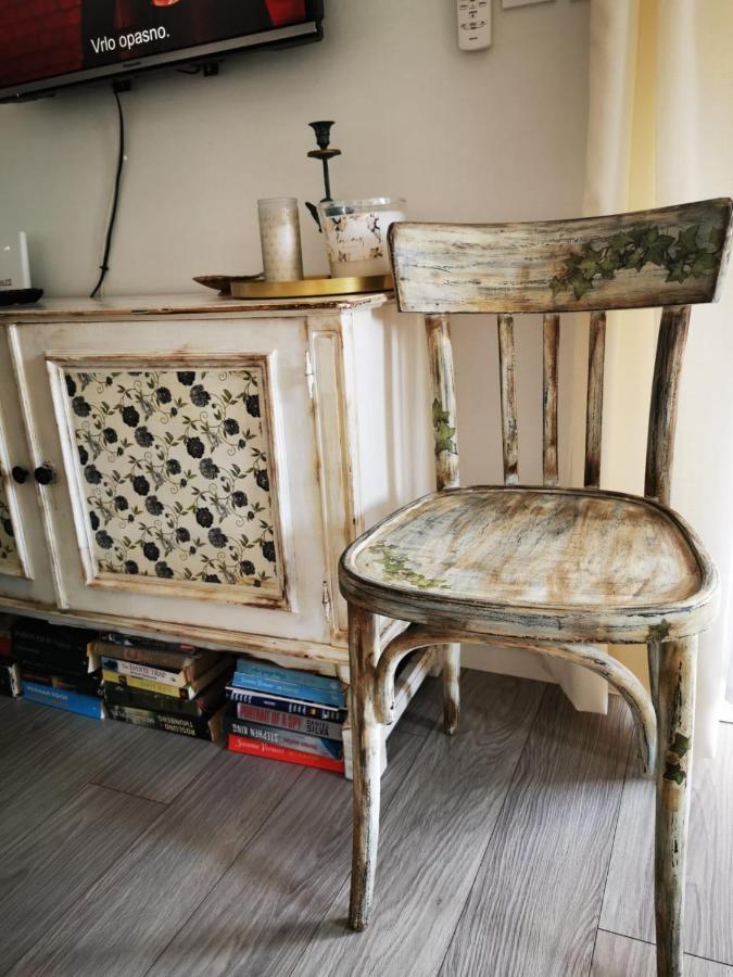 Studio Apartment Rosemary Rovigno Esterno foto