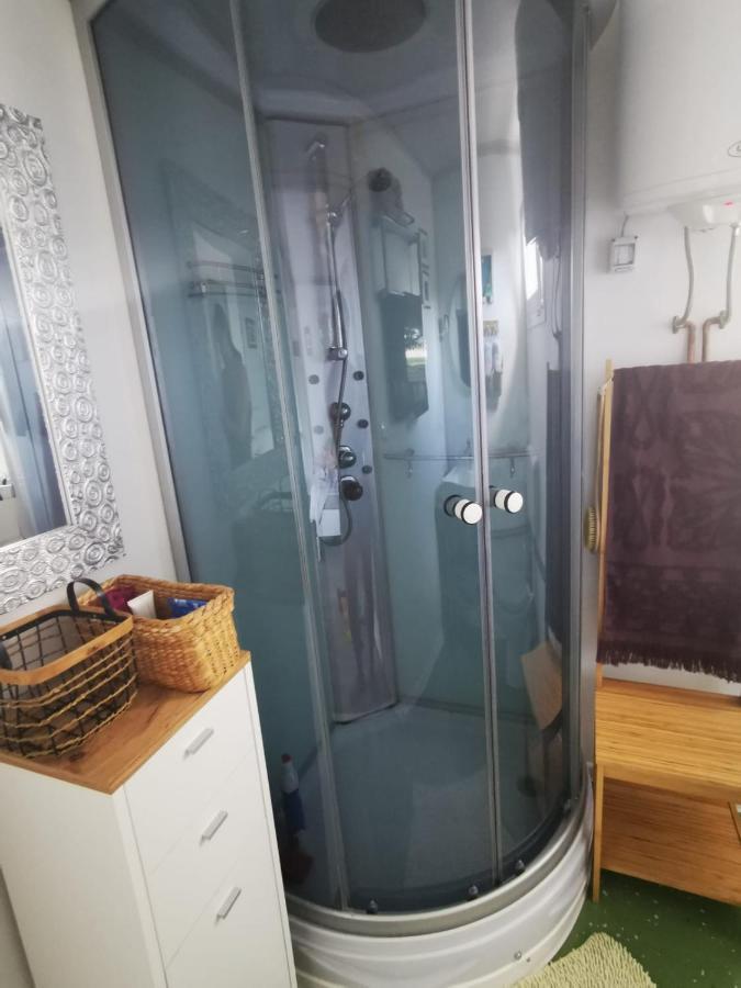 Studio Apartment Rosemary Rovigno Esterno foto
